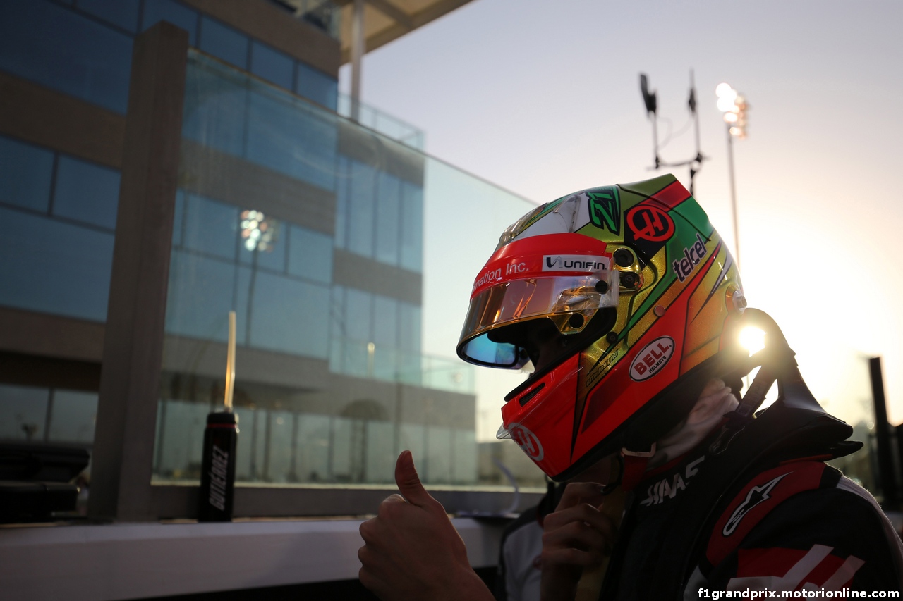 GP ABU DHABI, 27.11.2016 - Gara, Sergio Perez (MEX) Sahara Force India F1 VJM09