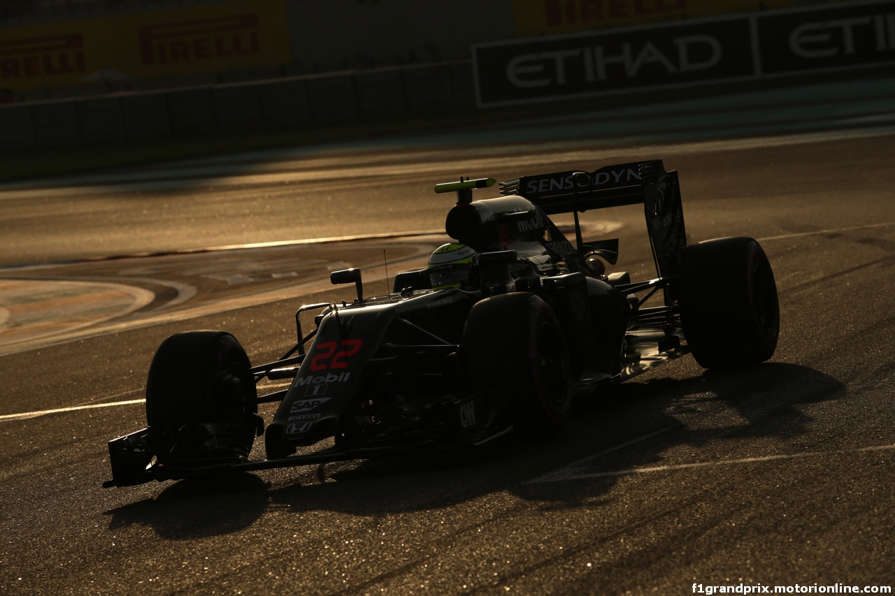 GP ABU DHABI, 27.11.2016 - Gara, Jenson Button (GBR)  McLaren Honda MP4-31