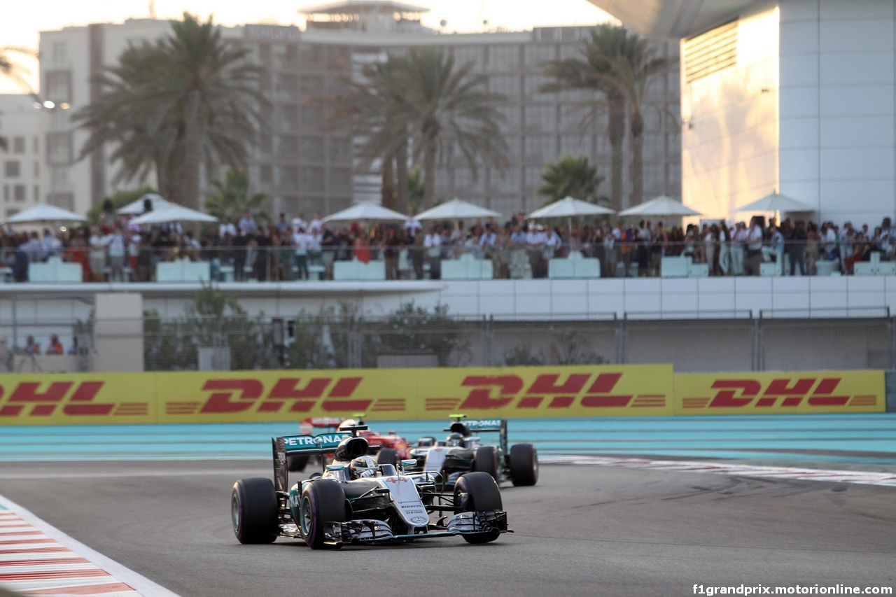 GP ABU DHABI, 27.11.2016 - Gara, Lewis Hamilton (GBR) Mercedes AMG F1 W07 Hybrid