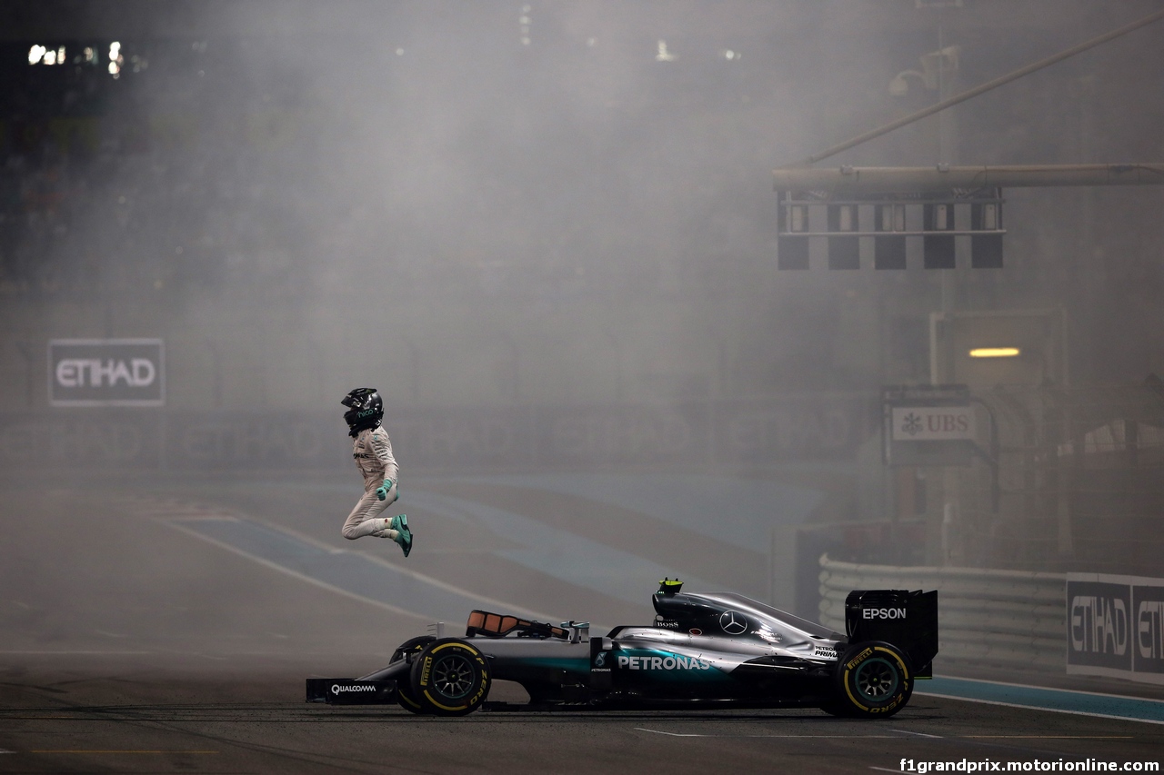 GP ABU DHABI, 27.11.2016 - Gara, 2nd place Nico Rosberg (GER) Mercedes AMG F1 W07 Hybrid e Champion 2016