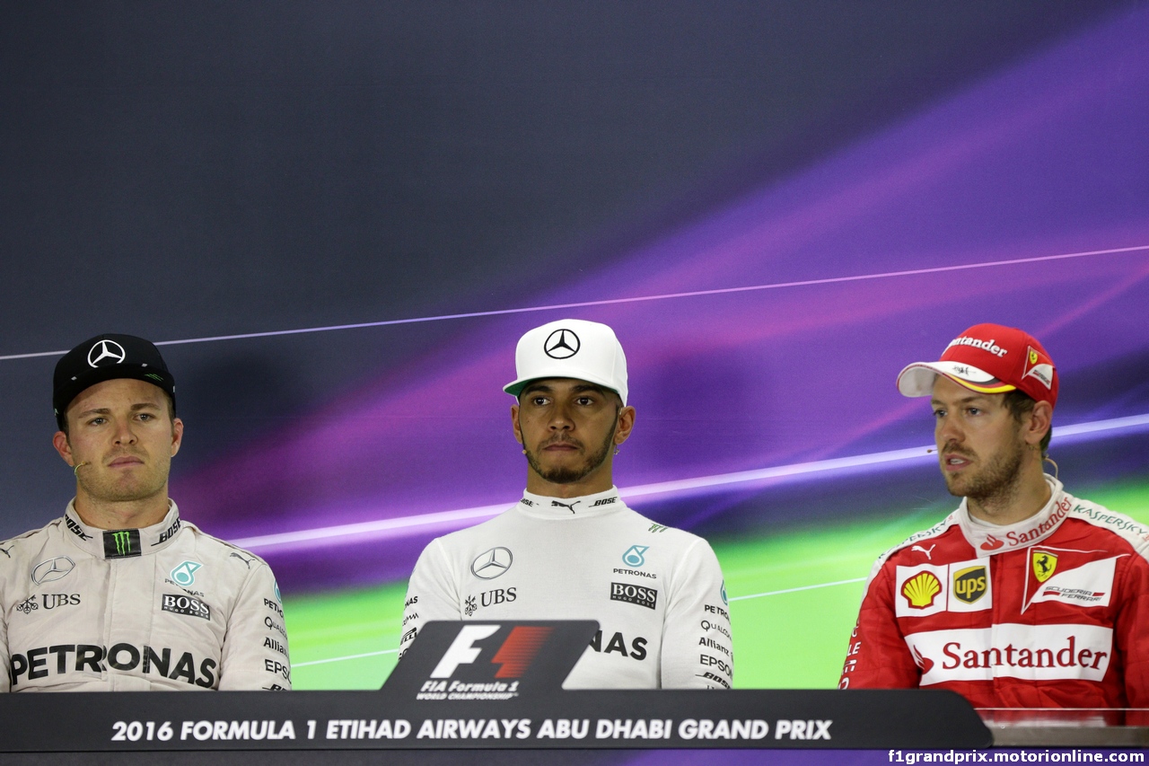 GP ABU DHABI, 27.11.2016 - Gara, Conferenza Stampa, Nico Rosberg (GER) Mercedes AMG F1 W07 Hybrid, Lewis Hamilton (GBR) Mercedes AMG F1 W07 Hybrid e Sebastian Vettel (GER) Ferrari SF16-H
