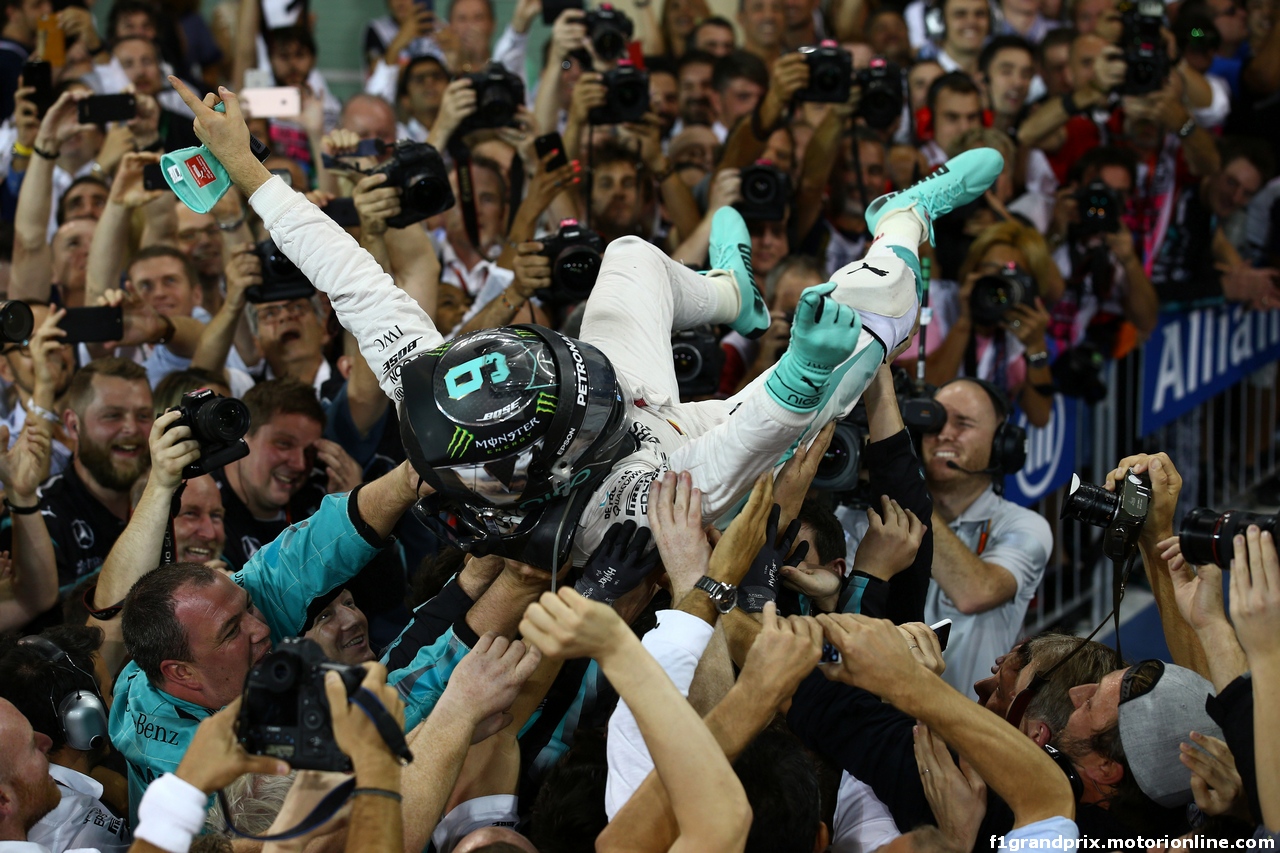 GP ABU DHABI, 27.11.2016 - Gara, 2nd place Nico Rosberg (GER) Mercedes AMG F1 W07 Hybrid e Champion 2016
