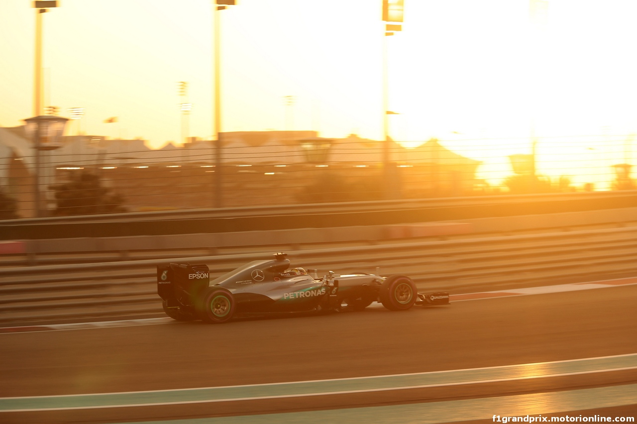 GP ABU DHABI, 27.11.2016 - Gara, Lewis Hamilton (GBR) Mercedes AMG F1 W07 Hybrid