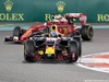 GP ABU DHABI, 27.11.2016 - Gara, Daniel Ricciardo (AUS) Red Bull Racing RB12 e Sebastian Vettel (GER) Ferrari SF16-H
