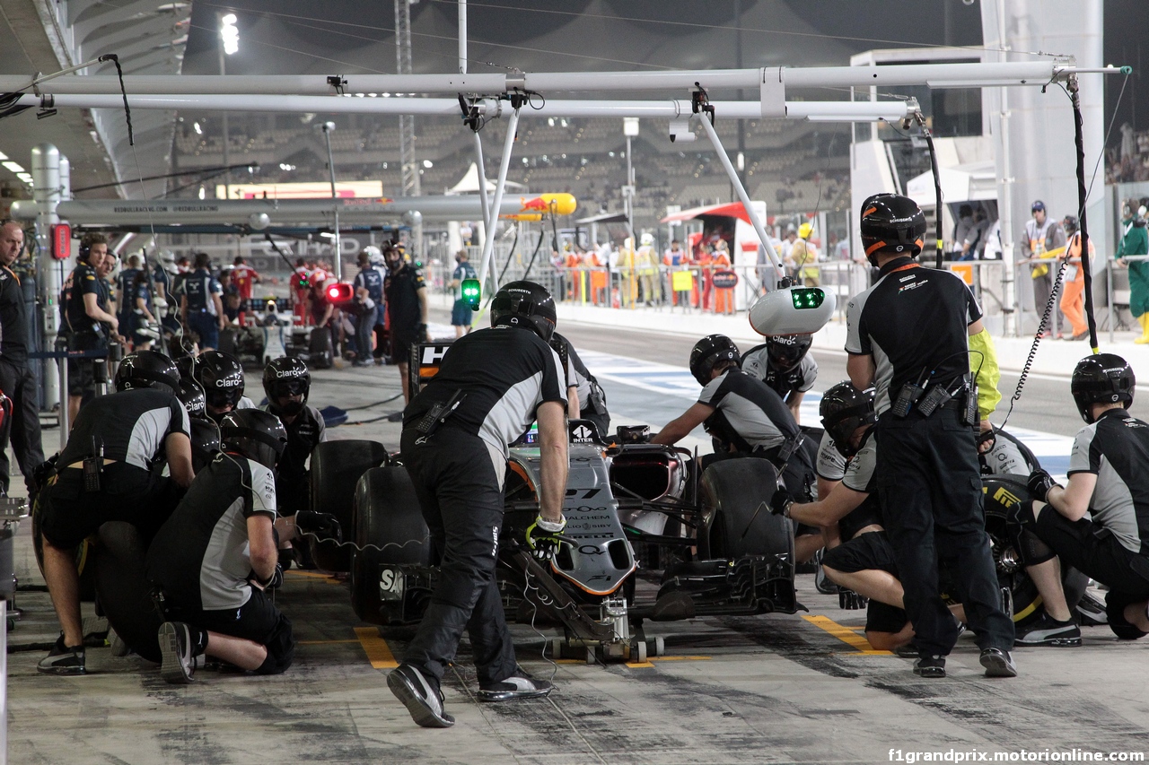 GP ABU DHABI, 25.11.2016 - Prove Libere 2, Nico Hulkenberg (GER) Sahara Force India F1 VJM09