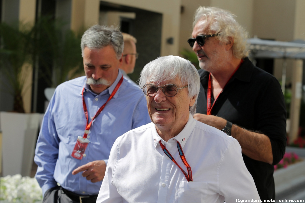GP ABU DHABI, 26.11.2016 - Chase Carey (USA) Formula One Group Chairman, Flavio Briatore (ITA) e Bernie Ecclestone (GBR), President e CEO of FOM