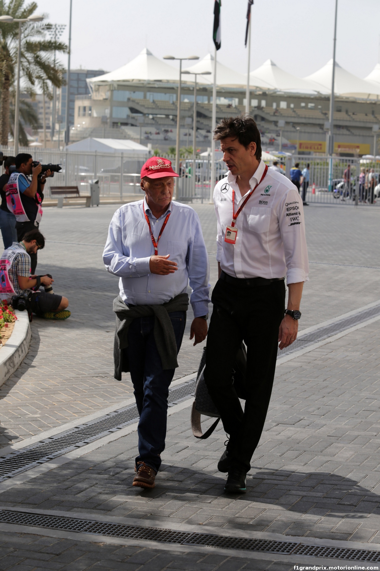 GP ABU DHABI, 26.11.2016 - Nikki Lauda (AU), Mercedes e Toto Wolff (GER) Mercedes AMG F1 Shareholder e Executive Director