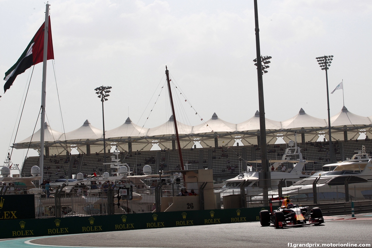 GP ABU DHABI, 26.11.2016 - Prove Libere 3, Max Verstappen (NED) Red Bull Racing RB12