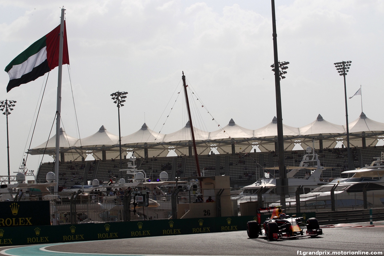 GP ABU DHABI, 26.11.2016 - Prove Libere 3, Max Verstappen (NED) Red Bull Racing RB12