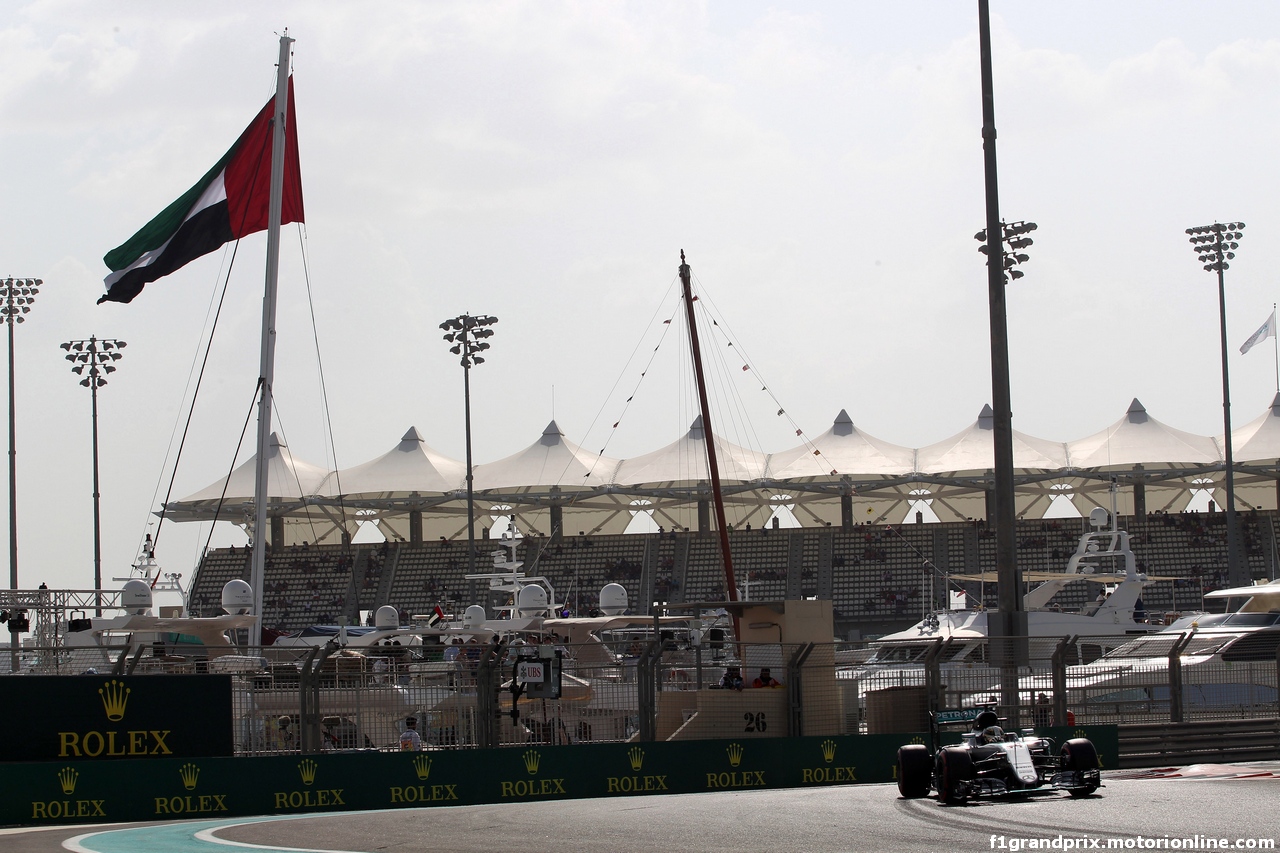 GP ABU DHABI, 26.11.2016 - Prove Libere 3, Lewis Hamilton (GBR) Mercedes AMG F1 W07 Hybrid