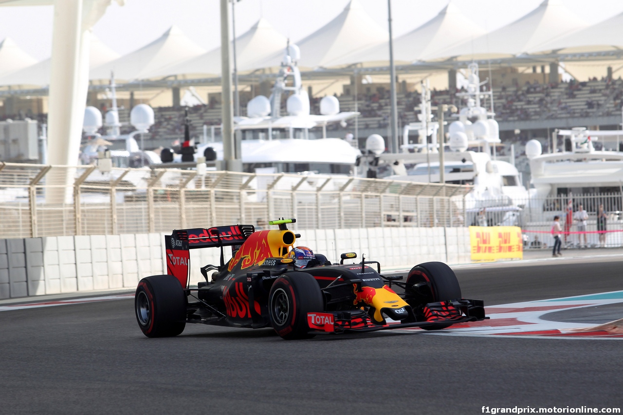 GP ABU DHABI, 26.11.2016 - Prove Libere 3, Max Verstappen (NED) Red Bull Racing RB12