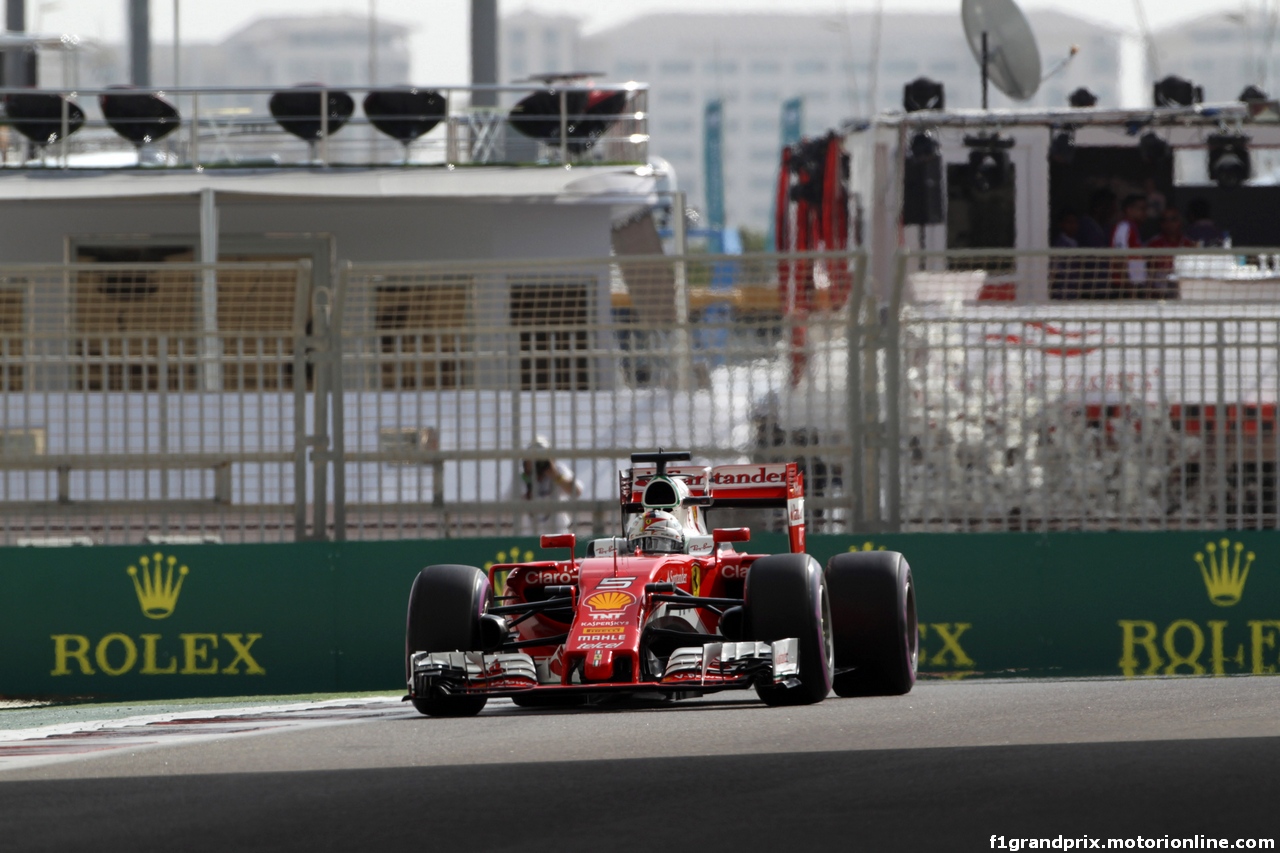 GP ABU DHABI, 26.11.2016 - Prove Libere 3, Sebastian Vettel (GER) Ferrari SF16-H
