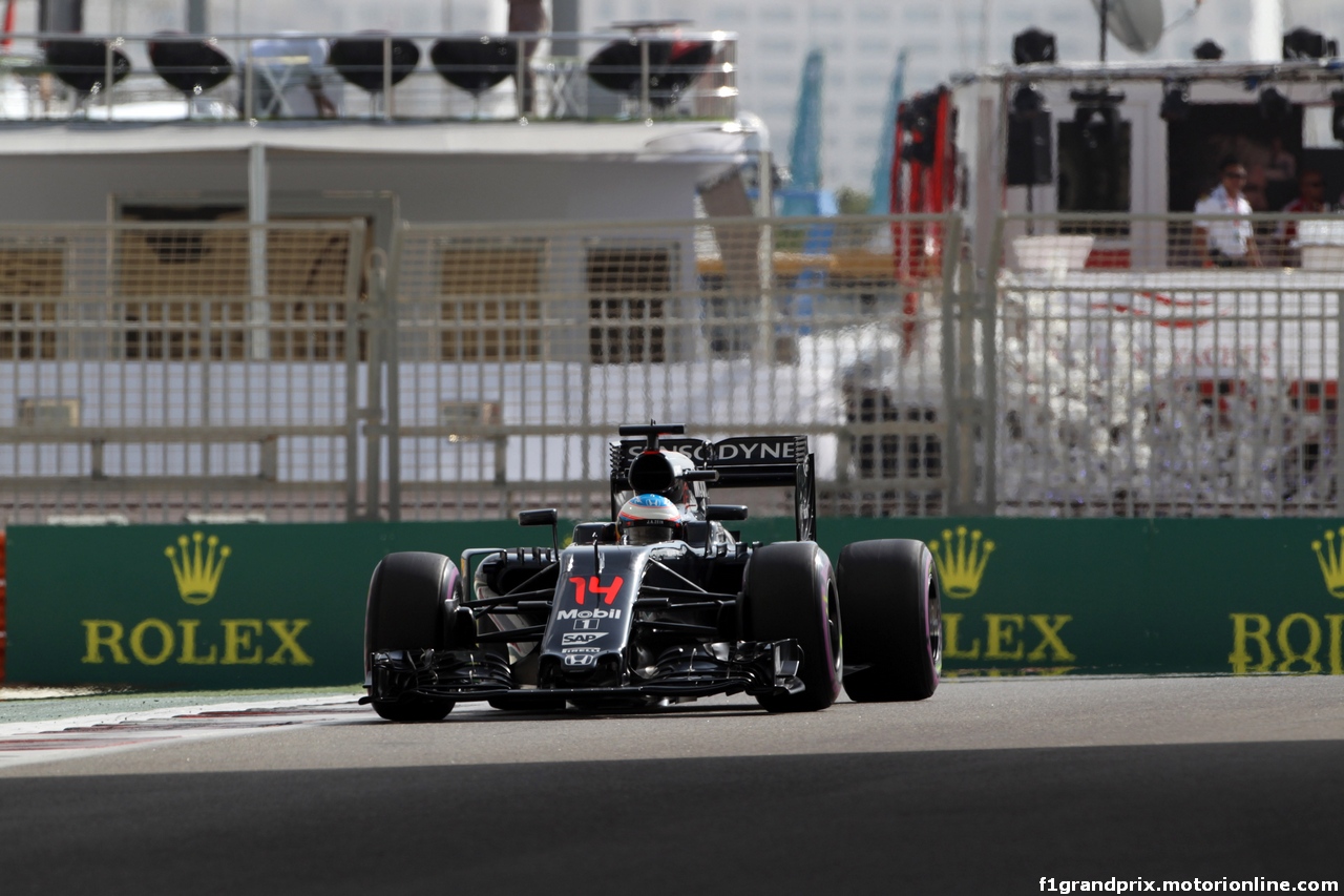 GP ABU DHABI, 26.11.2016 - Prove Libere 3, Fernando Alonso (ESP) McLaren Honda MP4-31