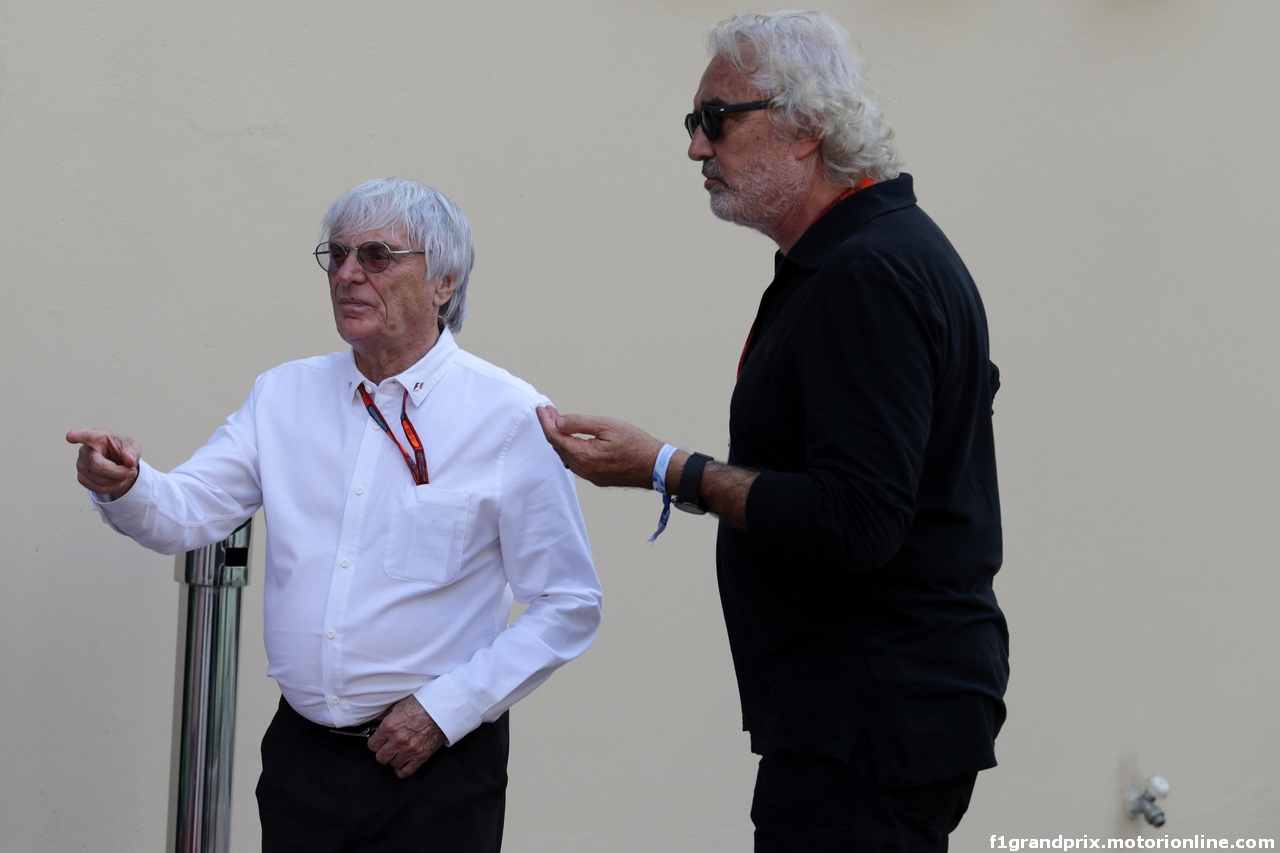 GP ABU DHABI, 26.11.2016 - Bernie Ecclestone (GBR), President e CEO of FOM e Flavio Briatore (ITA)