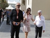 GP ABU DHABI, 26.11.2016 - Flavio Briatore (ITA), Fabiana Flosi (BRA), Wife of Bernie Ecclestone e Bernie Ecclestone (GBR), President e CEO of FOM