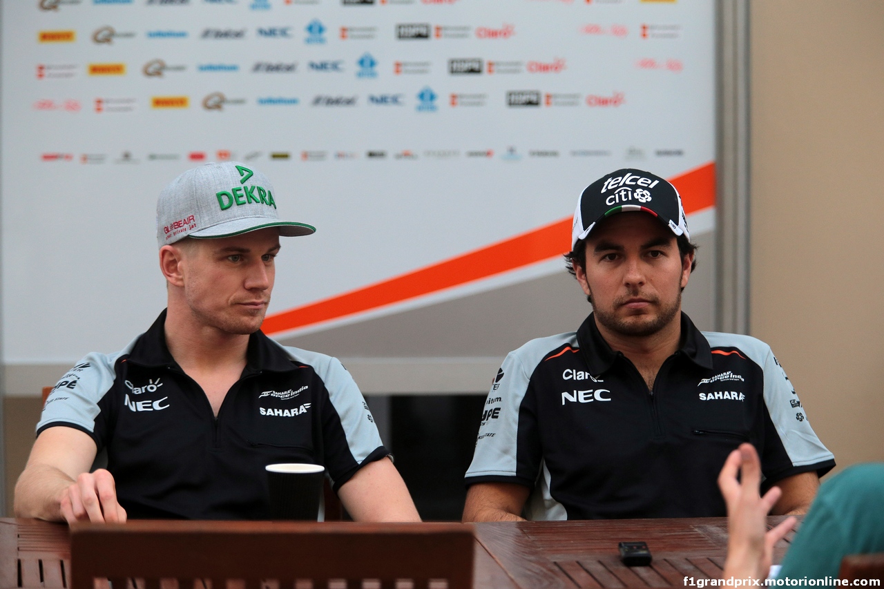 GP ABU DHABI, 24.11.2016 - Nico Hulkenberg (GER) Sahara Force India F1 VJM09 e Sergio Perez (MEX) Sahara Force India F1 VJM09