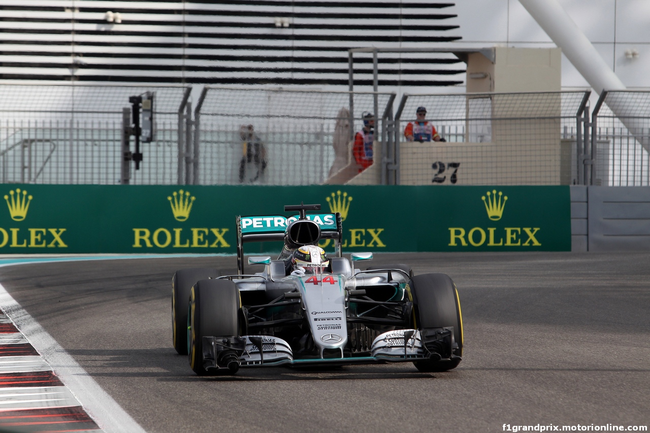 GP ABU DHABI, 25.11.2016 - Prove Libere 1, Lewis Hamilton (GBR) Mercedes AMG F1 W07 Hybrid