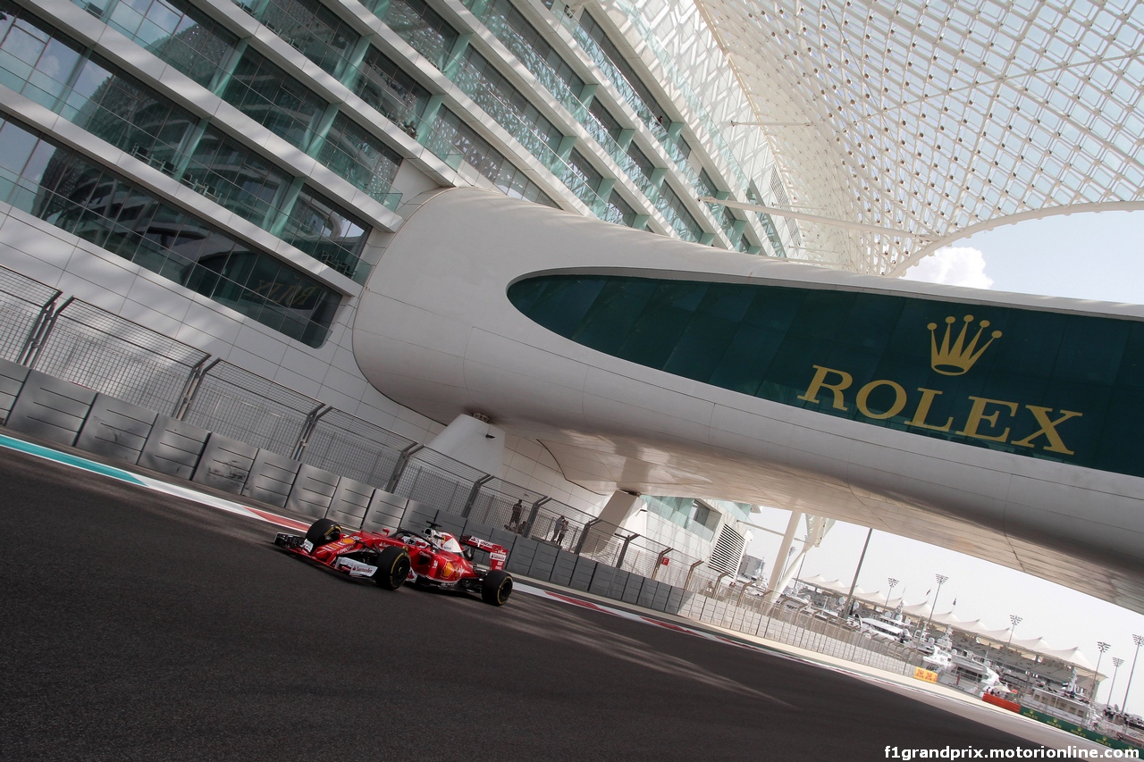 GP ABU DHABI, 25.11.2016 - Prove Libere 1, Sebastian Vettel (GER) Ferrari SF16-H with Halo