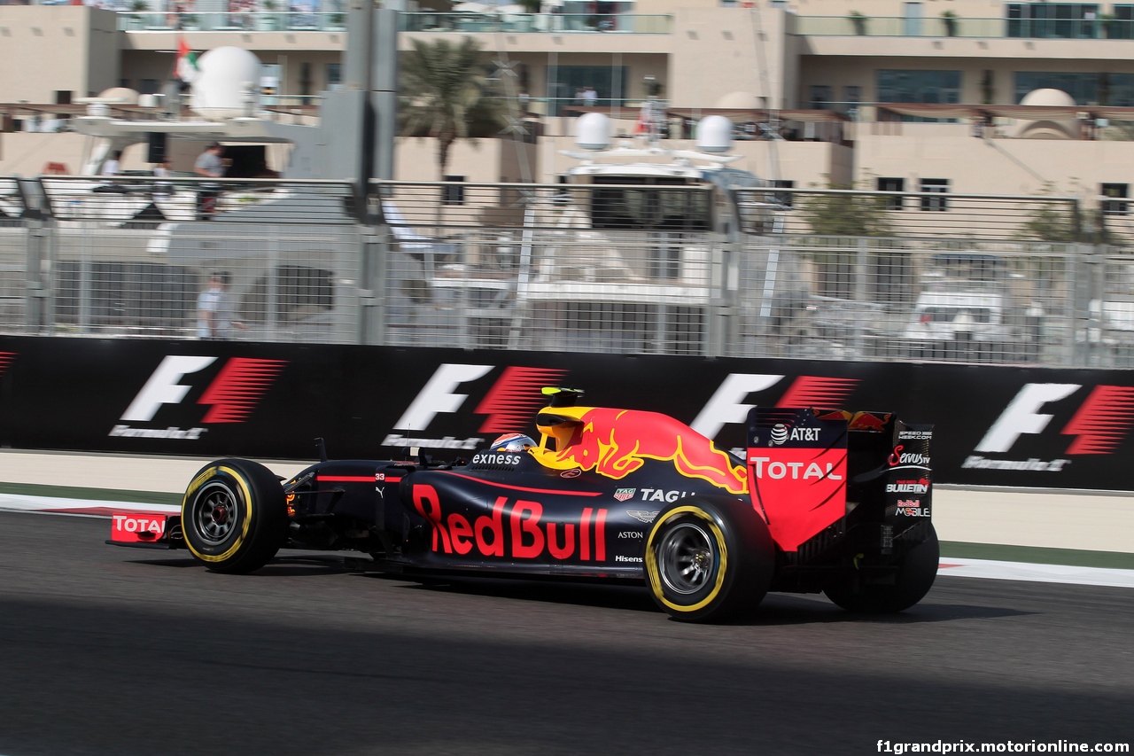 GP ABU DHABI, 25.11.2016 - Prove Libere 1, Max Verstappen (NED) Red Bull Racing RB12