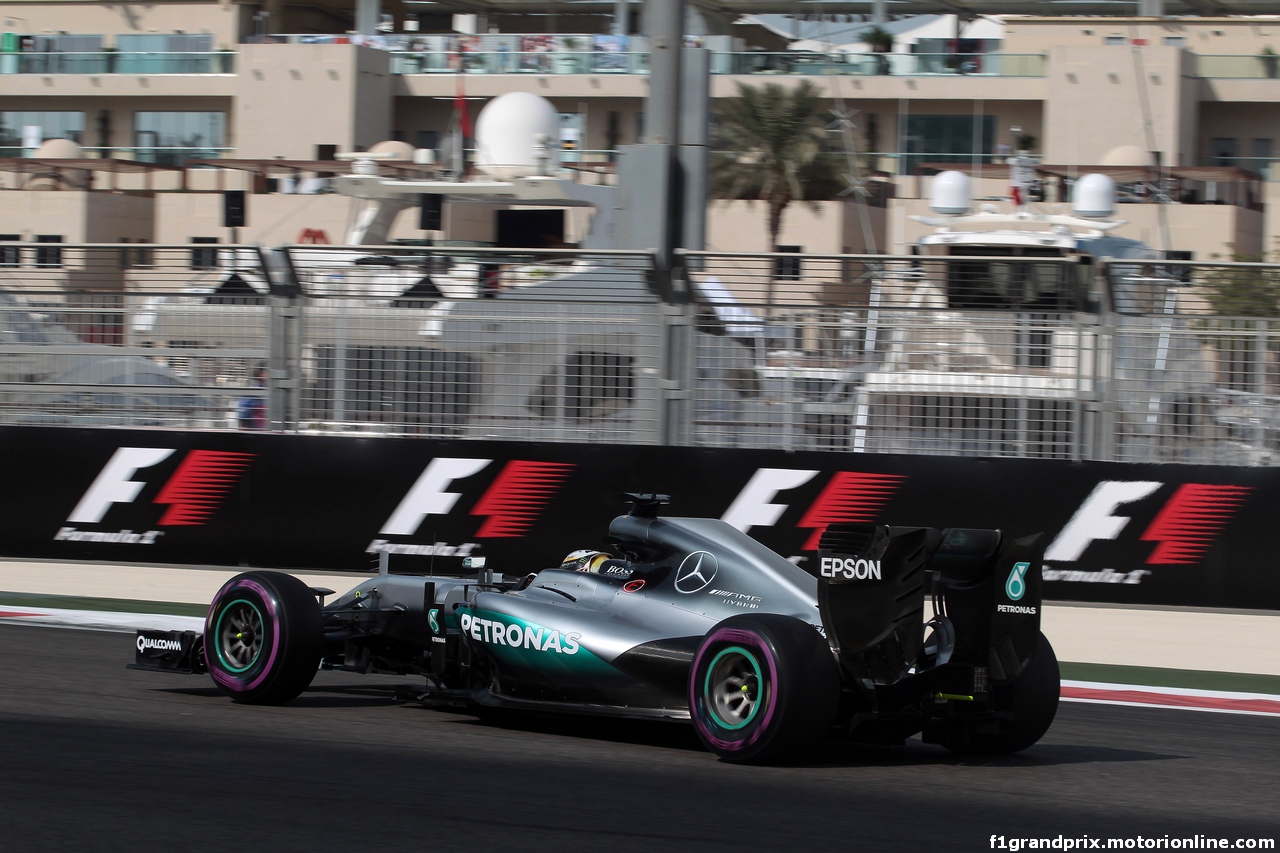 GP ABU DHABI, 25.11.2016 - Prove Libere 1, Lewis Hamilton (GBR) Mercedes AMG F1 W07 Hybrid