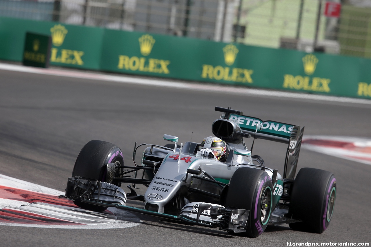 GP ABU DHABI, 25.11.2016 - Prove Libere 1, Lewis Hamilton (GBR) Mercedes AMG F1 W07 Hybrid