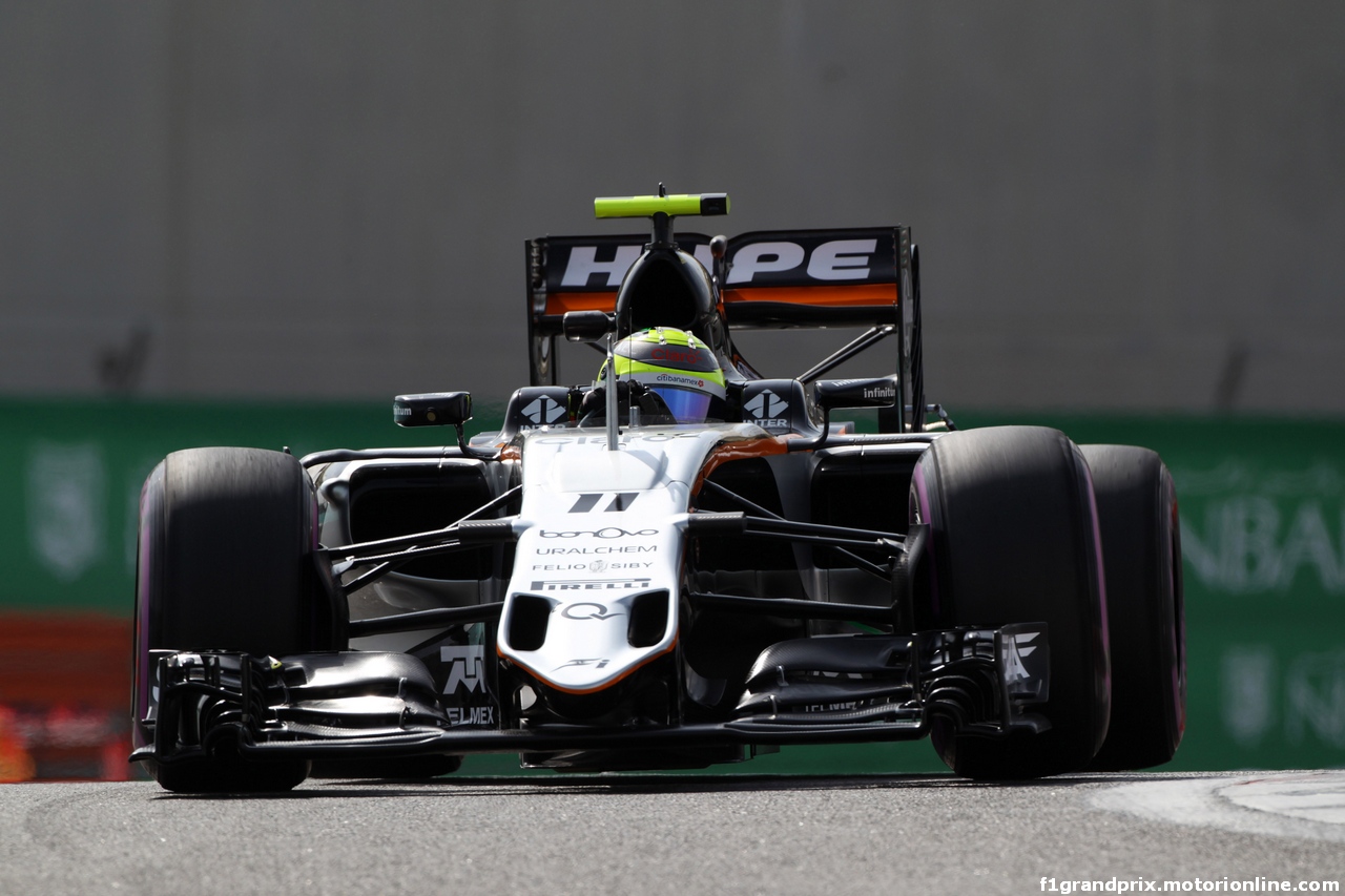 GP ABU DHABI, 25.11.2016 - Prove Libere 1, Sergio Perez (MEX) Sahara Force India F1 VJM09