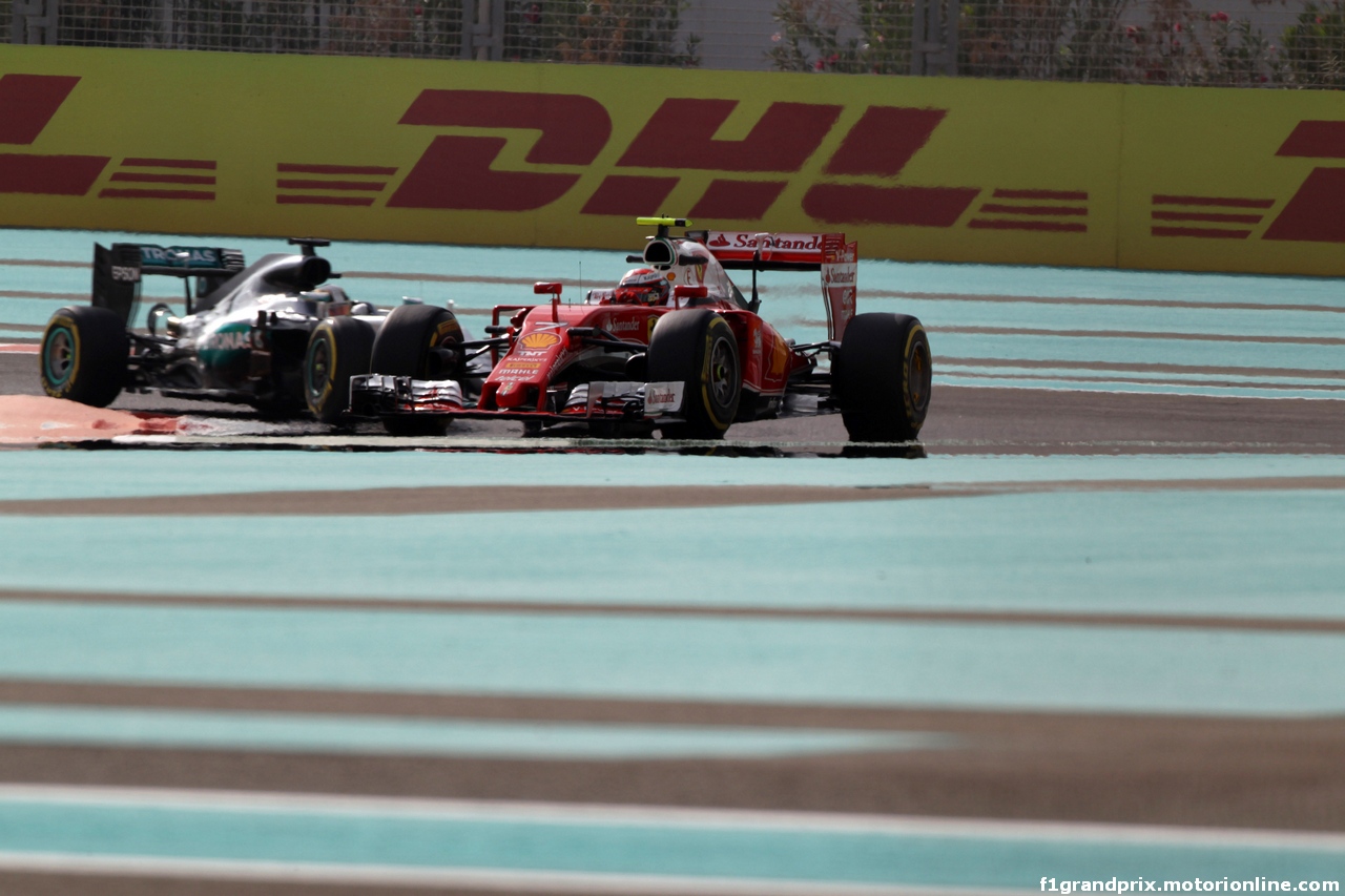 GP ABU DHABI, 25.11.2016 - Prove Libere 1, Kimi Raikkonen (FIN) Ferrari SF16-H e Lewis Hamilton (GBR) Mercedes AMG F1 W07 Hybrid