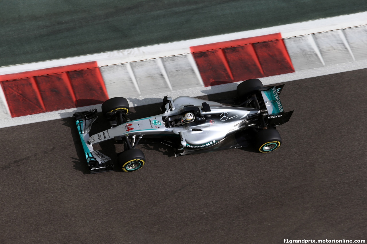 GP ABU DHABI, 25.11.2016 - Prove Libere 1, Lewis Hamilton (GBR) Mercedes AMG F1 W07 Hybrid