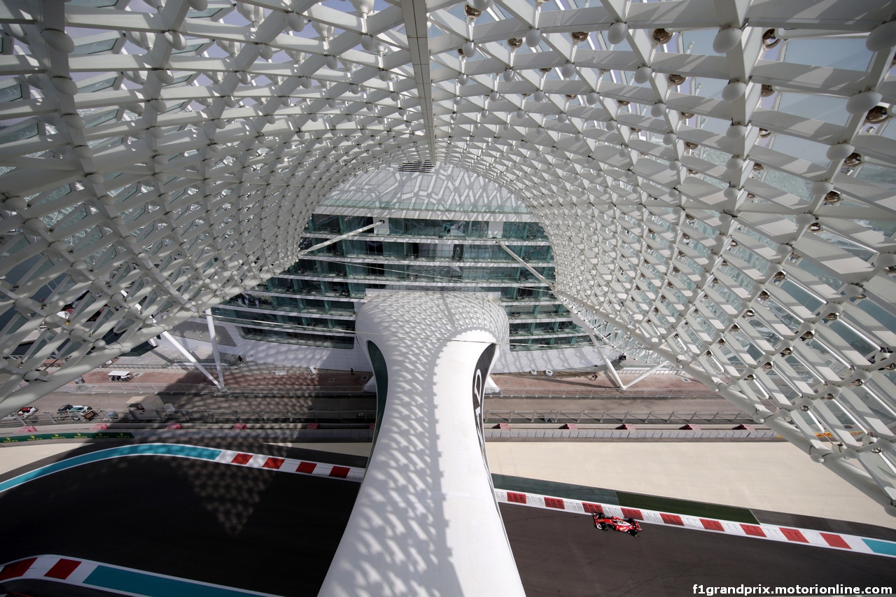 GP ABU DHABI, 25.11.2016 - Prove Libere 1, Kimi Raikkonen (FIN) Ferrari SF16-H