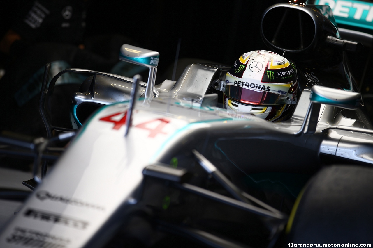 GP ABU DHABI, 25.11.2016 - Prove Libere 1, Lewis Hamilton (GBR) Mercedes AMG F1 W07 Hybrid