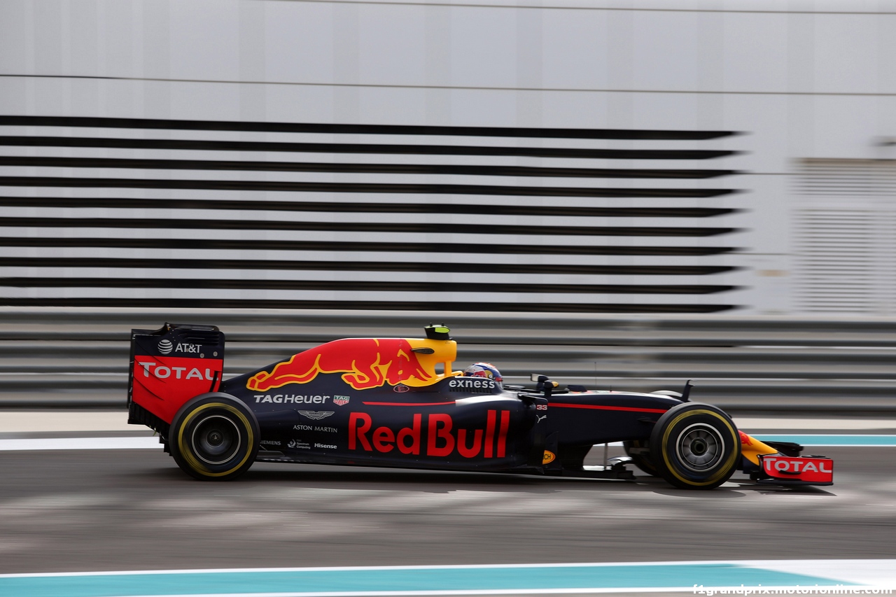 GP ABU DHABI, 25.11.2016 - Prove Libere 1, Max Verstappen (NED) Red Bull Racing RB12