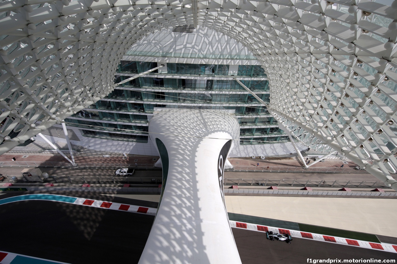 GP ABU DHABI, 25.11.2016 - Prove Libere 1, Nico Rosberg (GER) Mercedes AMG F1 W07 Hybrid