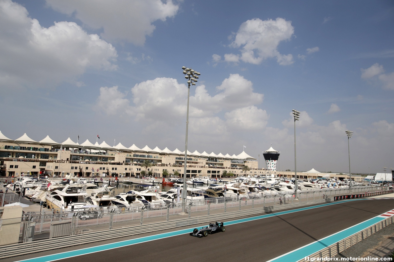 GP ABU DHABI, 25.11.2016 - Prove Libere 1, Sebastian Vettel (GER) Ferrari SF16-H