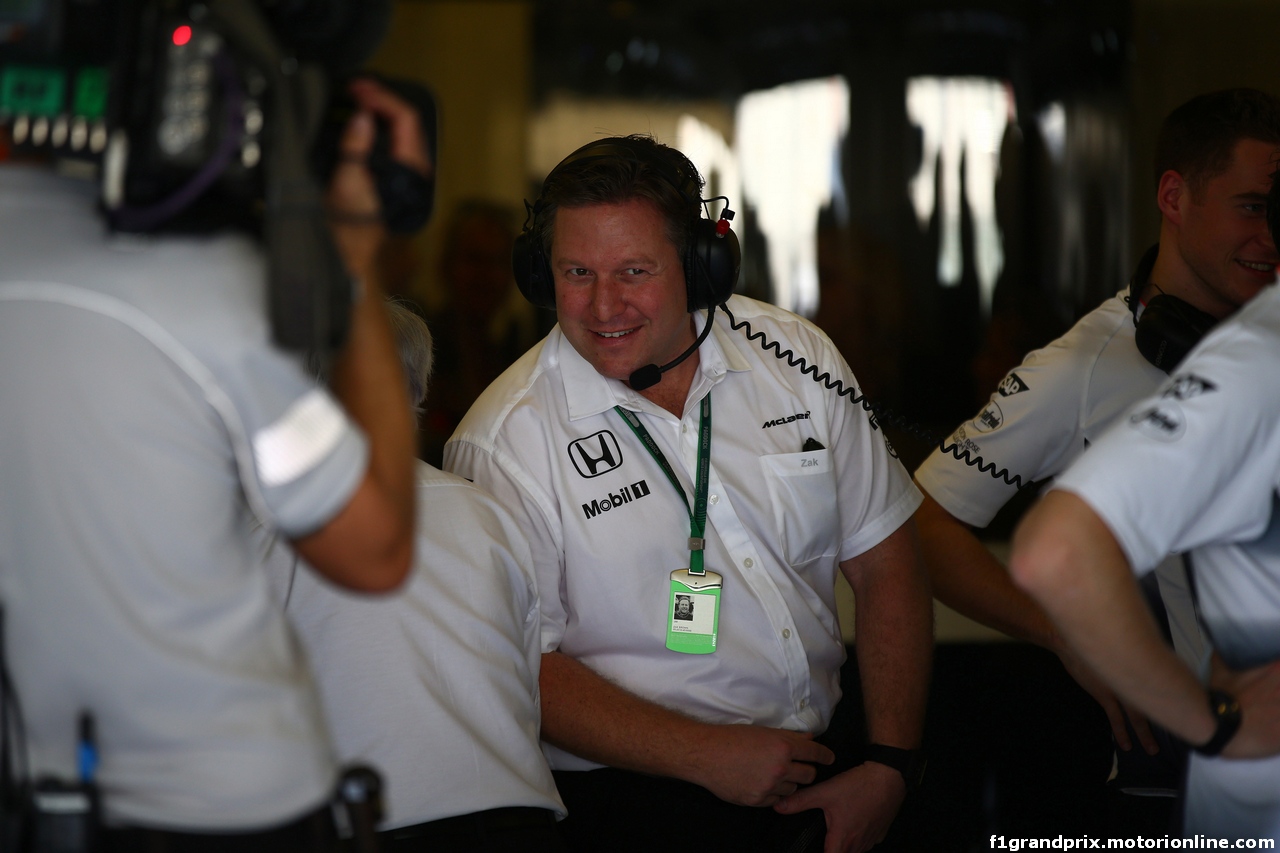 GP ABU DHABI, 25.11.2016 - Prove Libere 1, Zak Brown (USA) McLaren Executive Director
