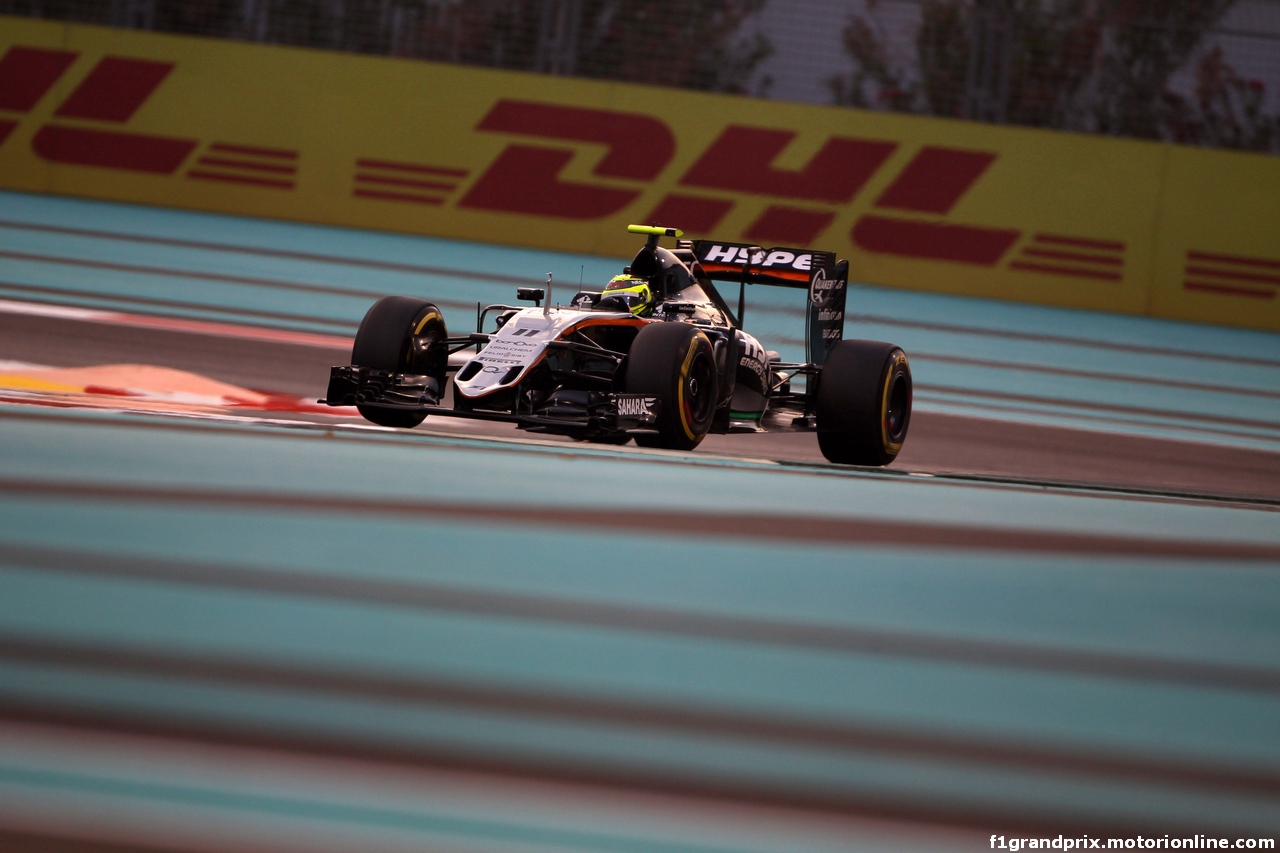 GP ABU DHABI, 25.11.2016 - Prove Libere 2, Sergio Perez (MEX) Sahara Force India F1 VJM09