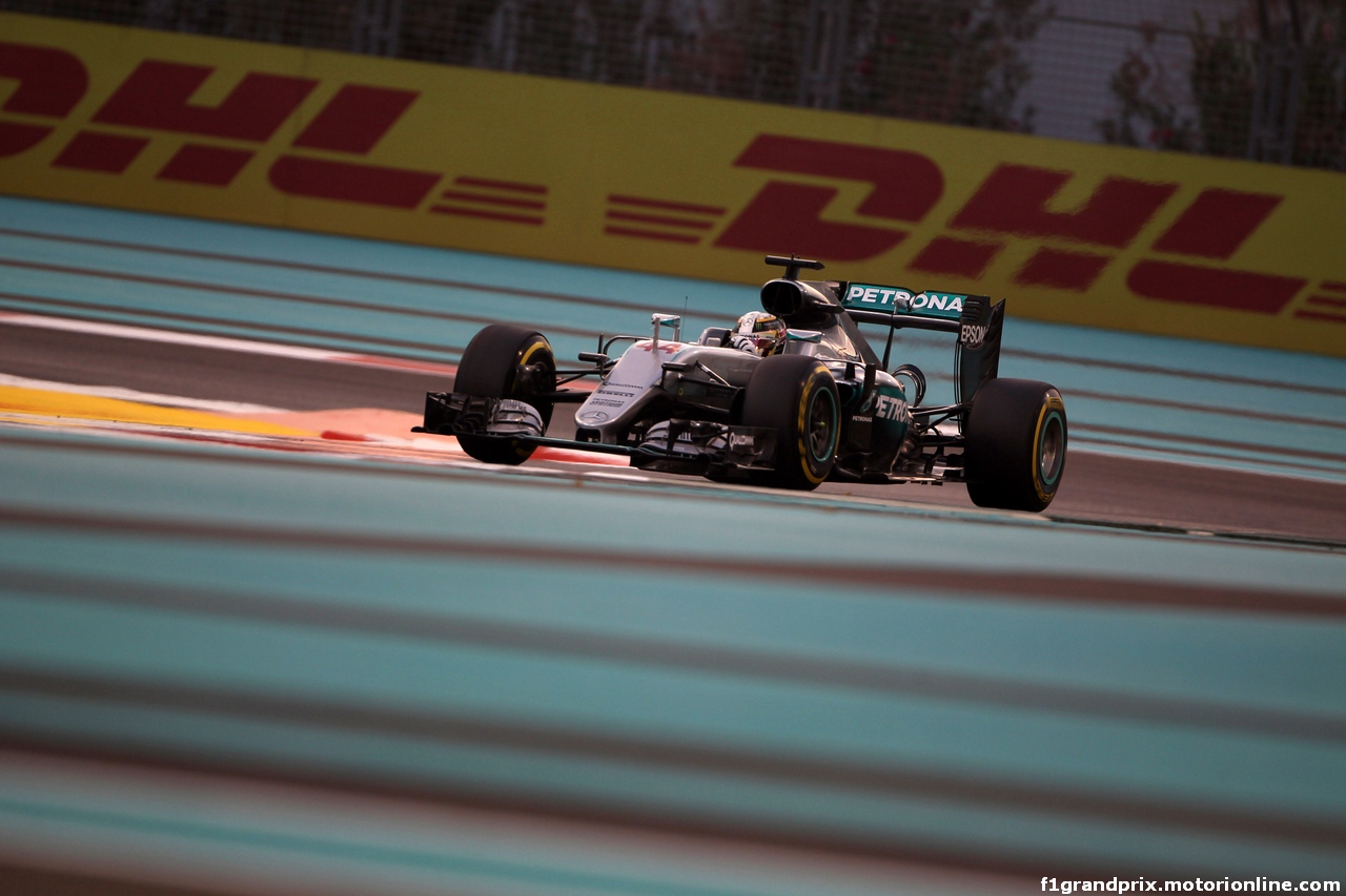 GP ABU DHABI, 25.11.2016 - Prove Libere 2, Lewis Hamilton (GBR) Mercedes AMG F1 W07 Hybrid