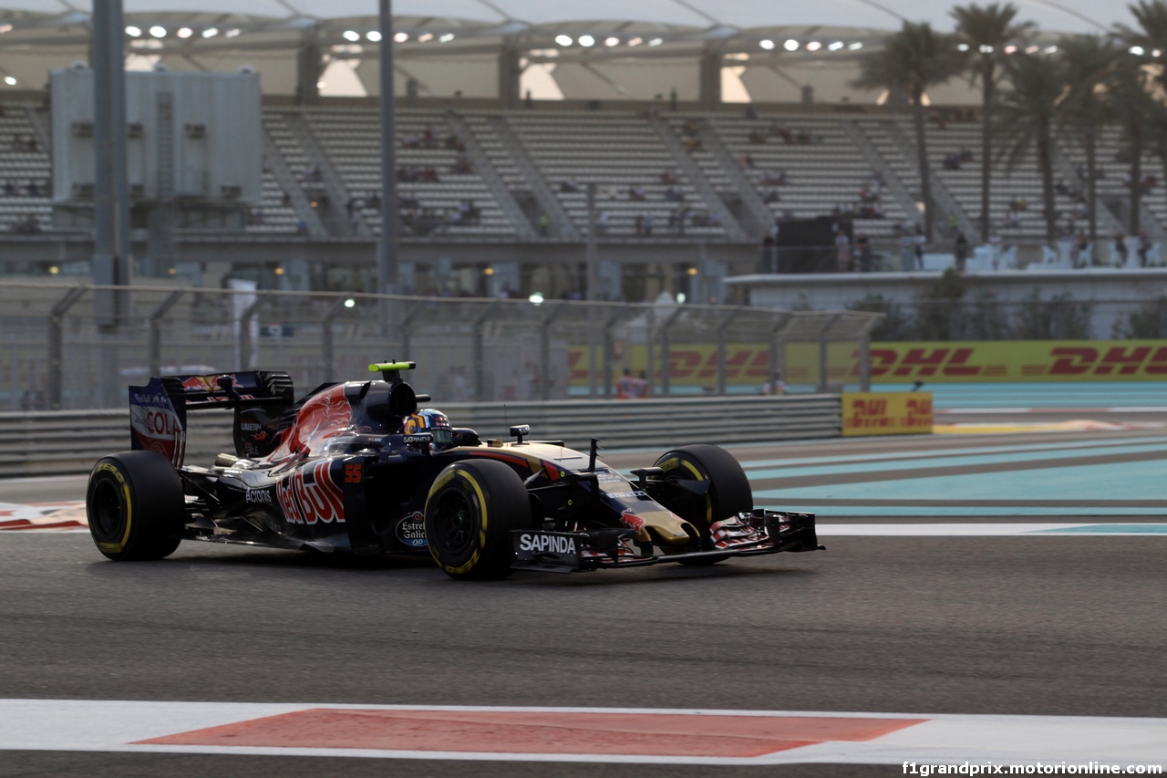 GP ABU DHABI, 25.11.2016 - Prove Libere 2, Carlos Sainz Jr (ESP) Scuderia Toro Rosso STR11