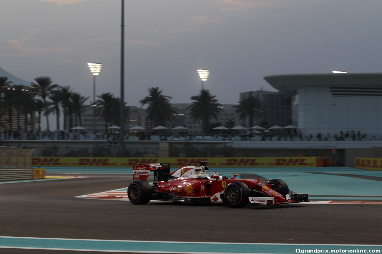 GP ABU DHABI, 25.11.2016 - Prove Libere 2, Sebastian Vettel (GER) Ferrari SF16-H