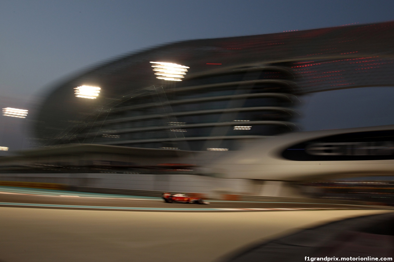 GP ABU DHABI, 25.11.2016 - Prove Libere 2, Kimi Raikkonen (FIN) Ferrari SF16-H