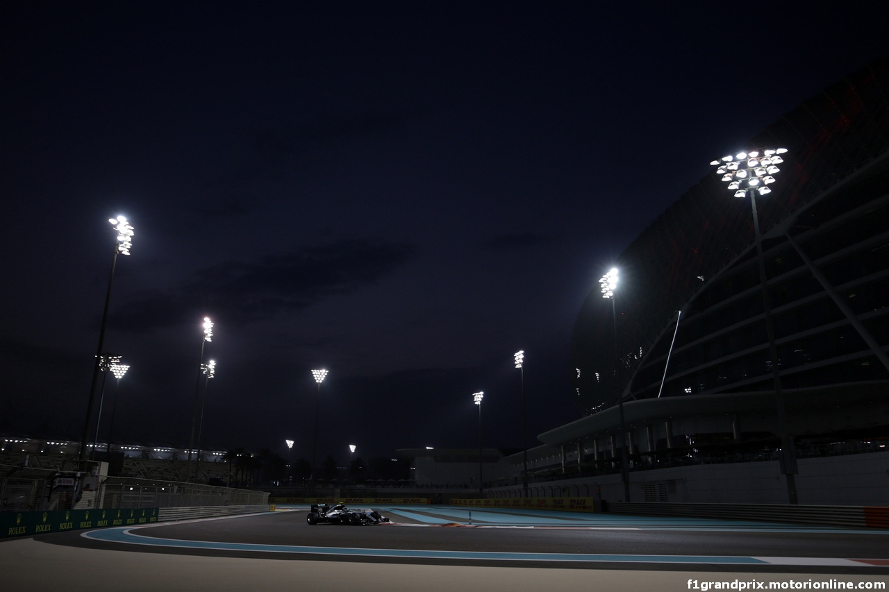 GP ABU DHABI, 25.11.2016 - Prove Libere 2, Nico Rosberg (GER) Mercedes AMG F1 W07 Hybrid