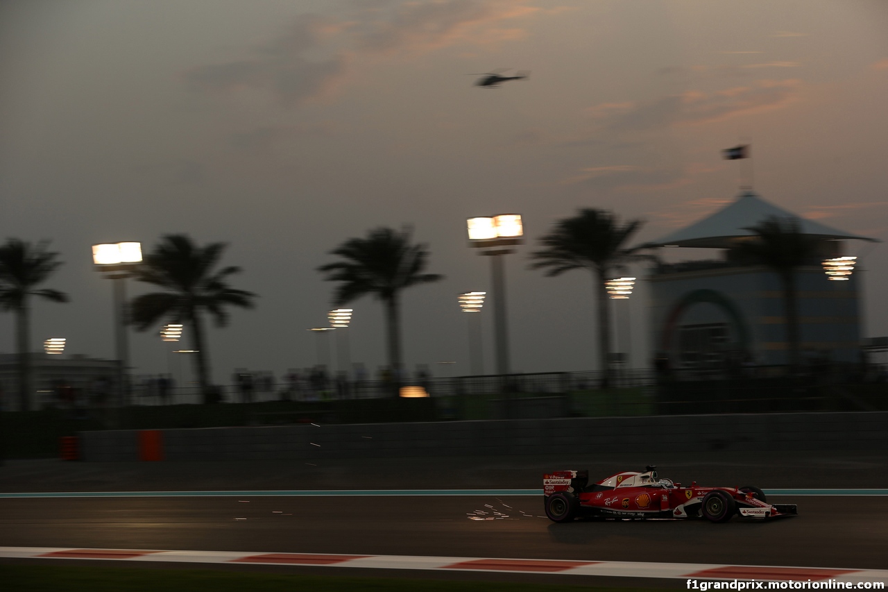 GP ABU DHABI, 25.11.2016 - Prove Libere 2, Sebastian Vettel (GER) Ferrari SF16-H