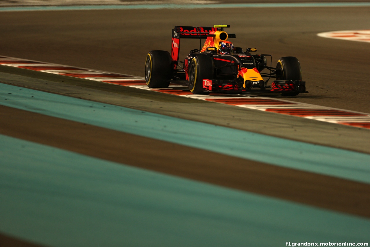 GP ABU DHABI, 25.11.2016 - Prove Libere 2, Max Verstappen (NED) Red Bull Racing RB12