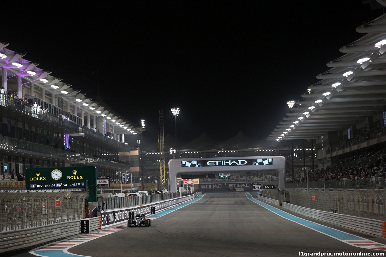 GP ABU DHABI, 25.11.2016 - Prove Libere 2, Nico Rosberg (GER) Mercedes AMG F1 W07 Hybrid