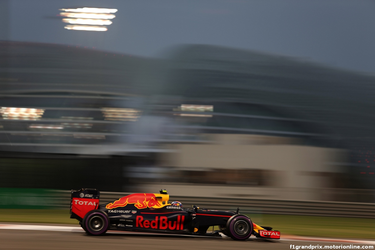 GP ABU DHABI, 25.11.2016 - Prove Libere 2, Max Verstappen (NED) Red Bull Racing RB12