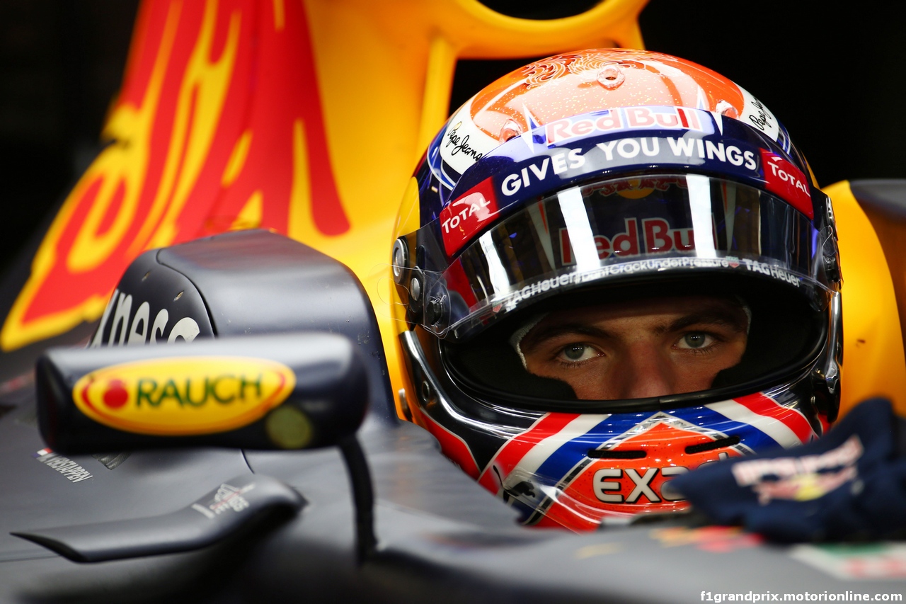 GP ABU DHABI, 25.11.2016 - Prove Libere 2, Max Verstappen (NED) Red Bull Racing RB12