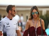 GP ABU DHABI, 25.11.2016. - Jenson Button (GBR) McLaren with Domenica Brittny Ward (USA).