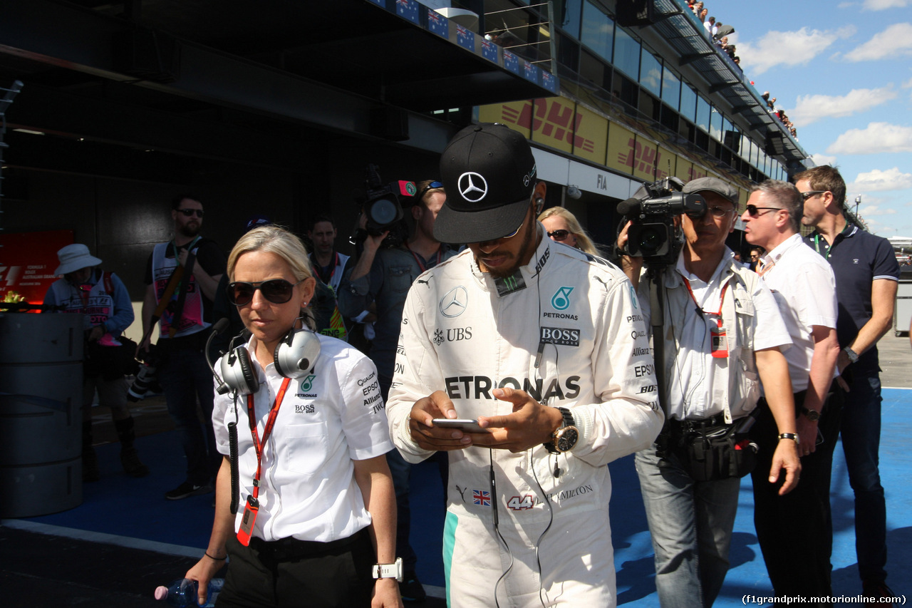 GP AUSTRALIA, 20.03.2016 - Lewis Hamilton (GBR) Mercedes AMG F1 W07 Hybrid