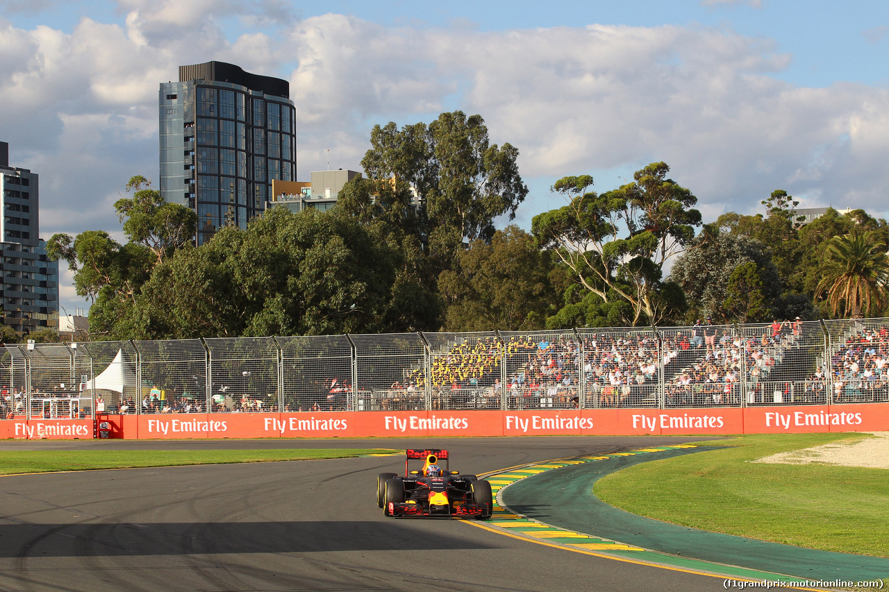 GP AUSTRALIA, 20.03.2016 - Gara, Daniel Ricciardo (AUS) Red Bull Racing RB12