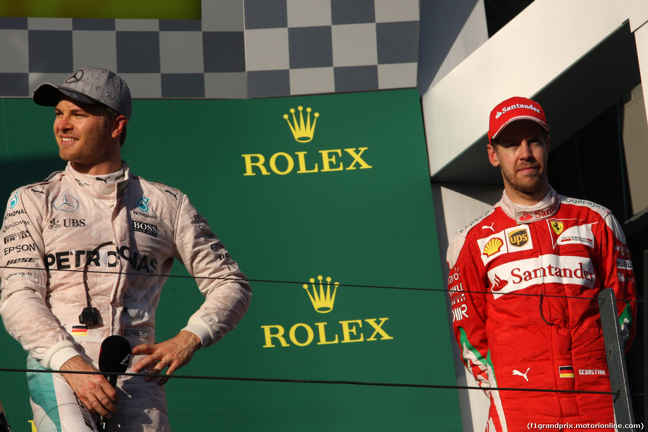 GP AUSTRALIA, 20.03.2016 - Gara, Nico Rosberg (GER) Mercedes AMG F1 W07 Hybrid vincitore e terzo Sebastian Vettel (GER) Ferrari SF16-H