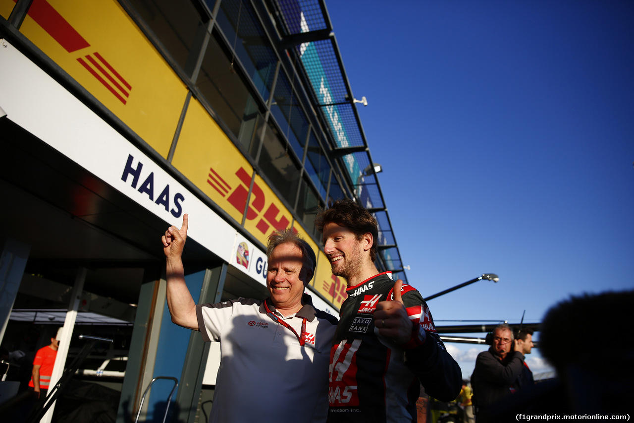 GP AUSTRALIA, 20.03.2016 - Gara, Gene Haas (USA), head of the Haas F1 Team e Romain Grosjean (FRA) Haas F1 Team VF-16